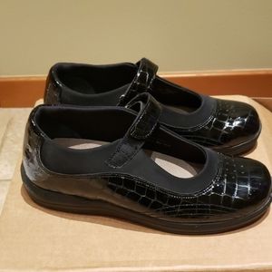 DREW "Rose" Mary Jane style therapeutic shoes